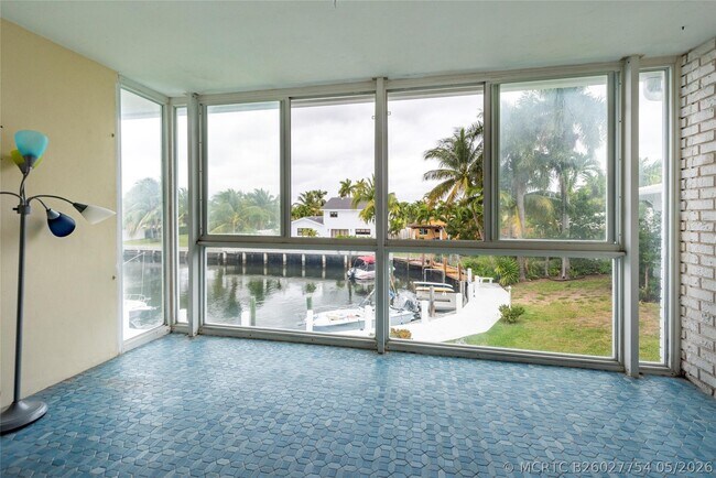 Foto del edificio - 3333 NE 36th St