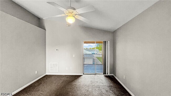 Building Photo - 1239 SE 8th St