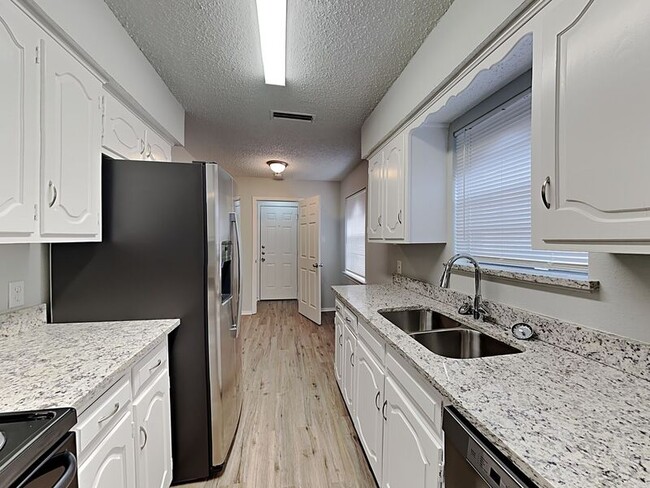 Building Photo - 1349 Rutherford Dr