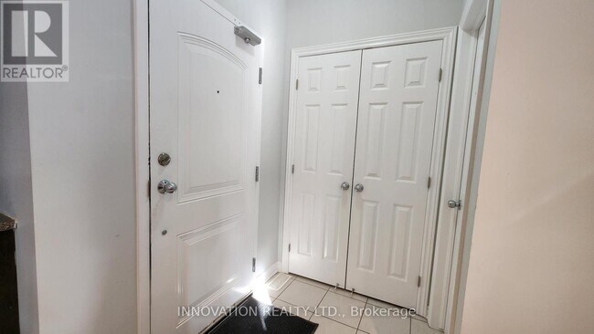 Photo du bâtiment - 293 Everest Private