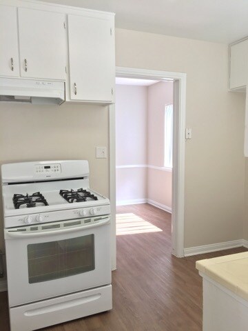 Foto del edificio - 12420 Moorpark St