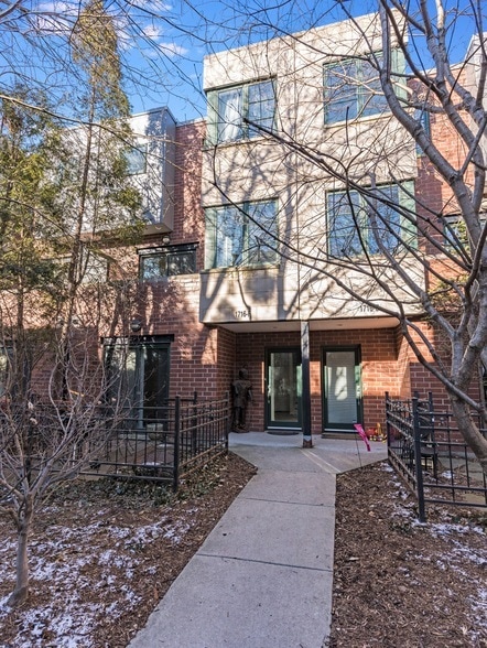Primary Photo - 1716 E 54th St