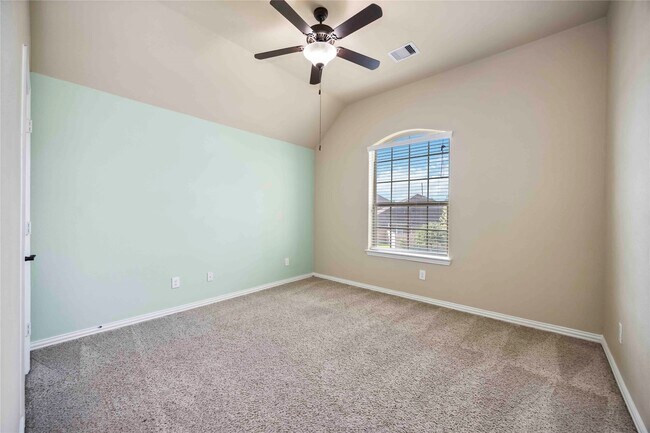 Building Photo - 13318 Cameron Reach Dr