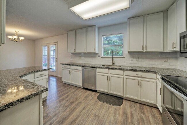 Foto del edificio - 140 Plum Path