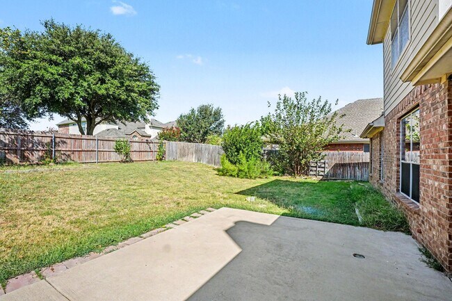 Building Photo - 3023 Riverwood Ln