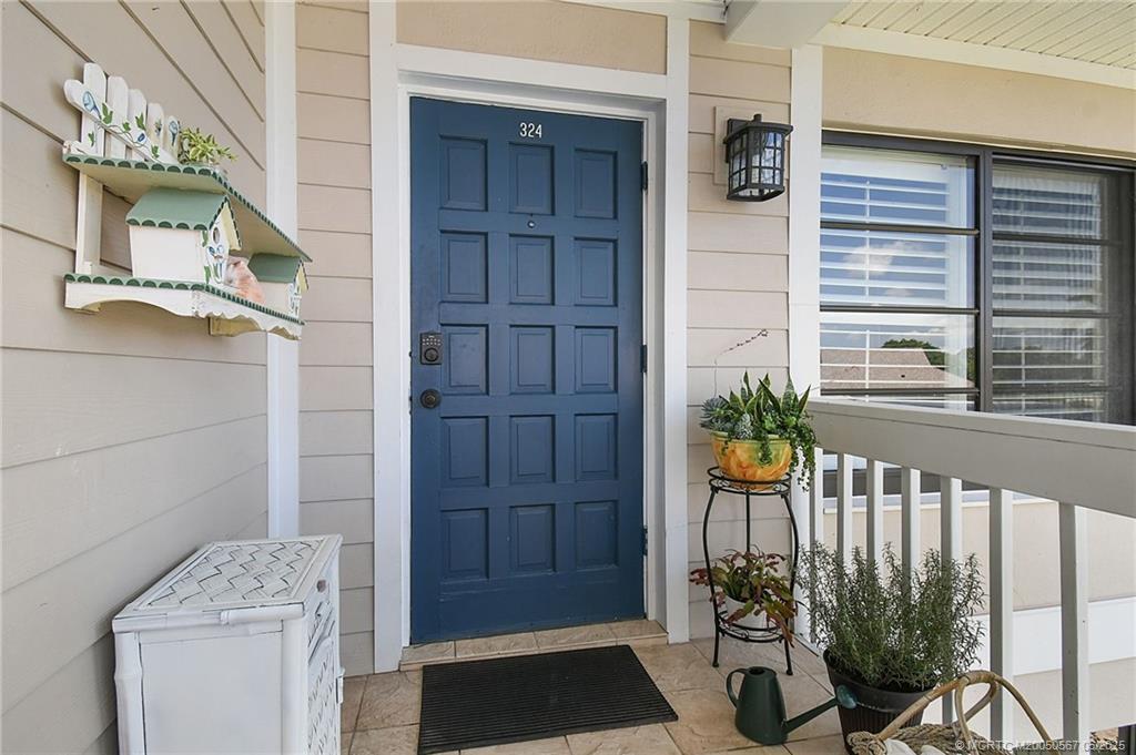 Foto principal - 324 Golfview Cir