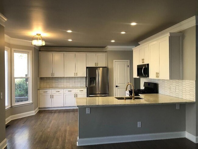 Building Photo - 10355 Medridge Cir