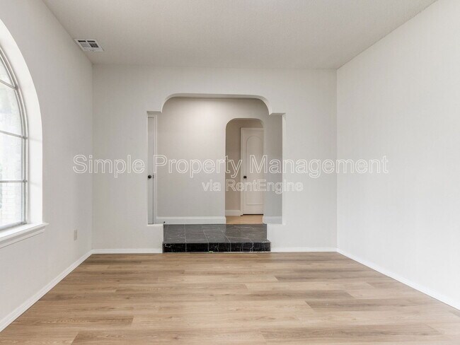 Building Photo - 5816 NW 90th St