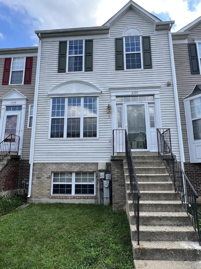 Building Photo - 2345 Montauk Dr
