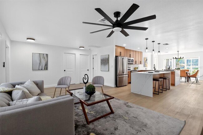 Foto del edificio - 4210 Palm Dr