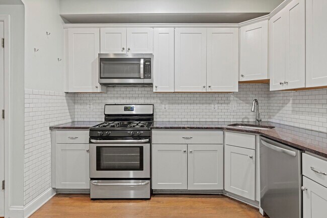 Building Photo - 1751 L St NE