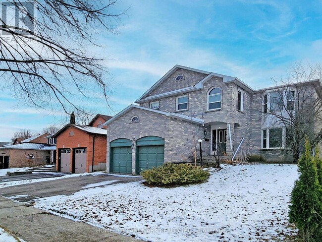 Building Photo - 35 Tannery Creek Crescent