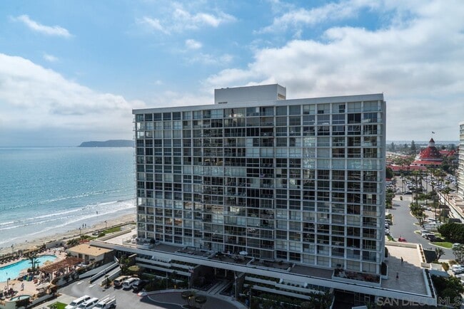 Building Photo - 1750 Avenida Del Mundo