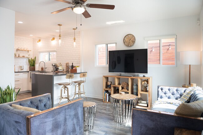 Foto del edificio - 509 E Buckthorn St