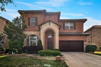 Building Photo - 6715 Castillo St