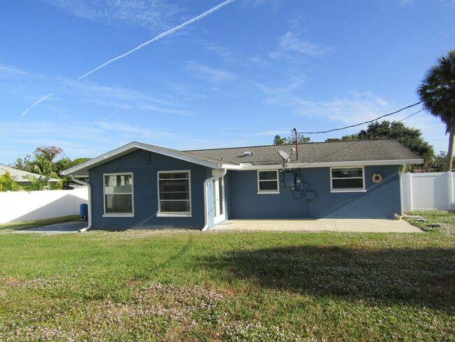 Building Photo - 4188 Pompano Rd