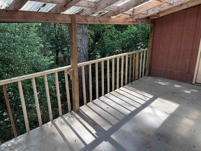 Building Photo - 2025 Watson Way