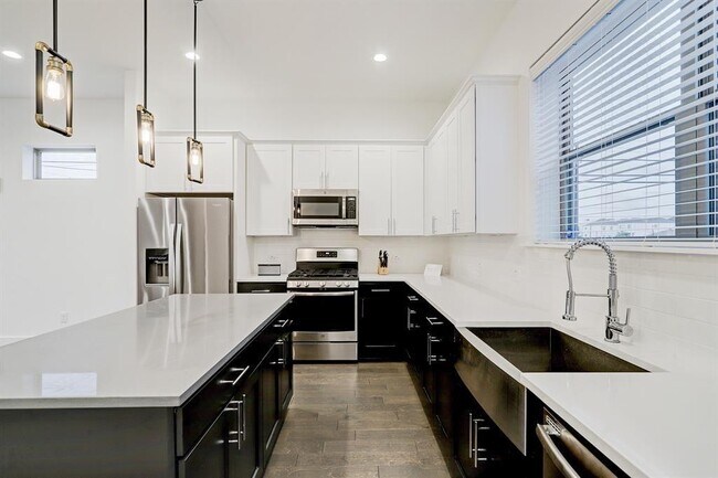 Foto del edificio - 2603 Hutchins St