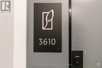 Building Photo - 4130-4130 Parkside Village Dr