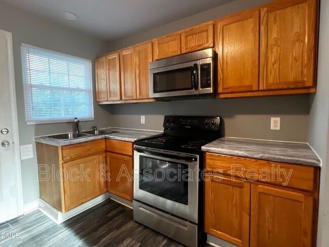 Foto del edificio - 807 Chatham St