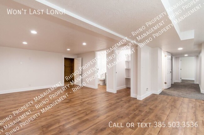 Building Photo - Coming Soon! 3 Bedroom/2 Bathroom Duplex I...