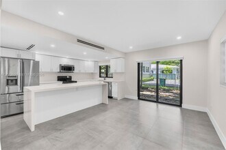 Building Photo - 345 Sarto Ave