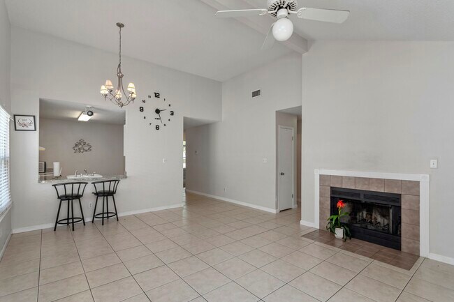 Foto del edificio - 3003 Yorktown Cir