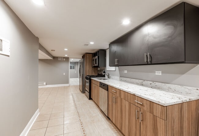 Foto del edificio - 1122 W 19th St