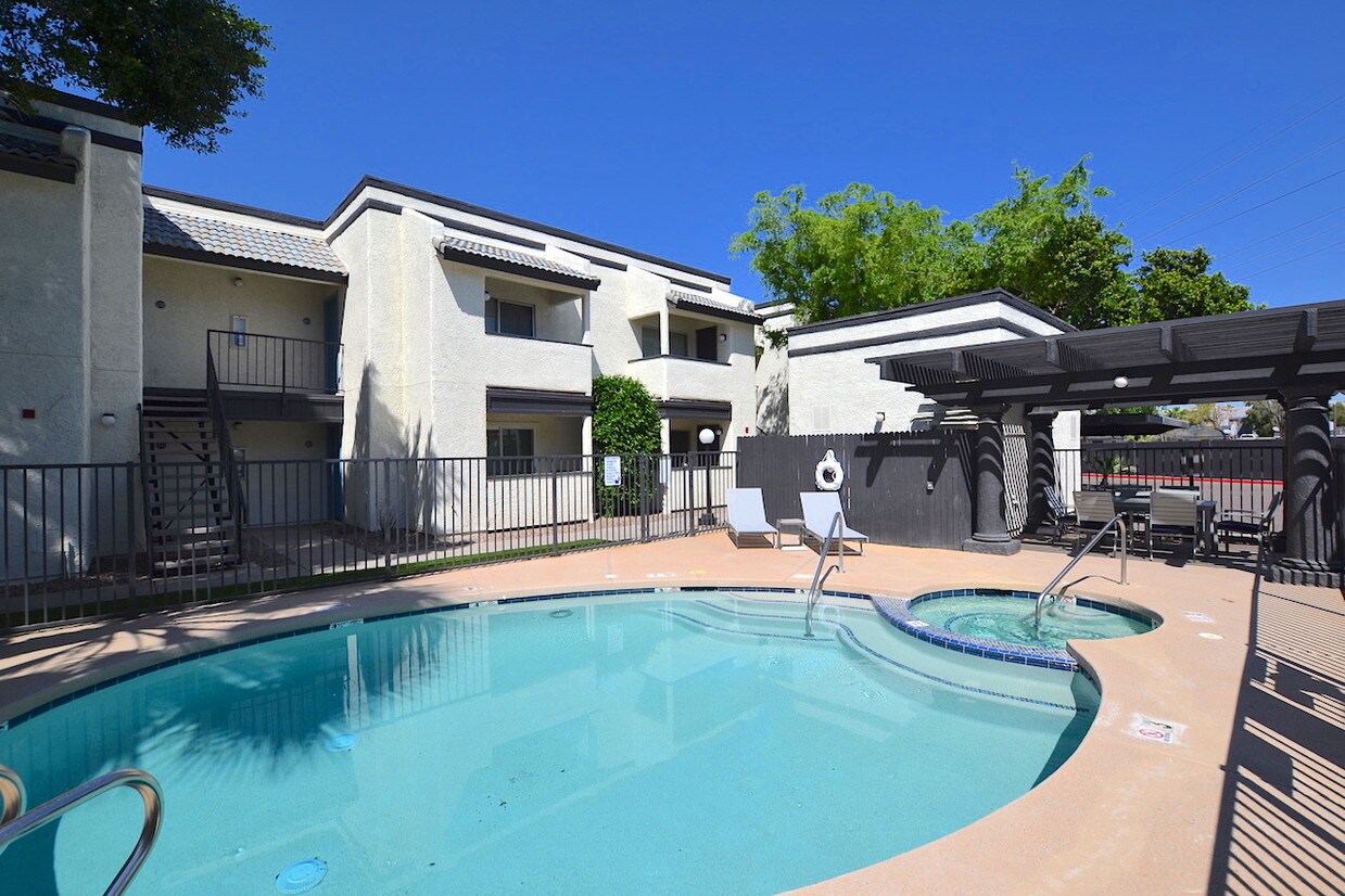 The Maxwell 4308 N Longview Ave Phoenix, AZ Apartments for Rent in