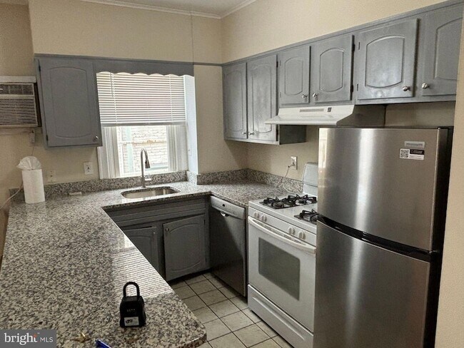 Foto del edificio - 2121 N Street NW Unit 6