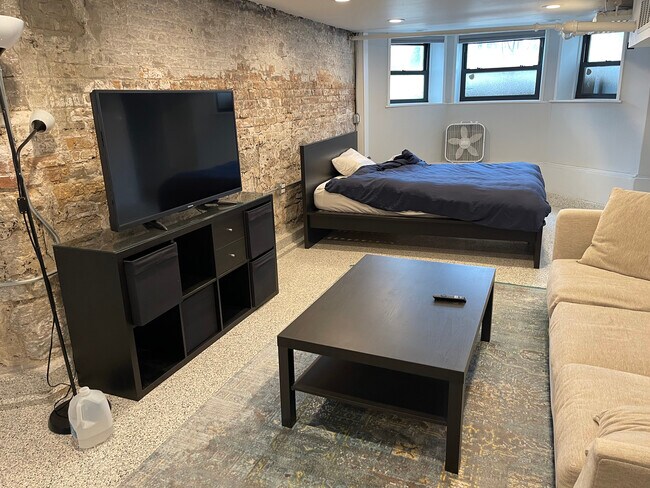 Foto del edificio - 3281 W Wrightwood Ave