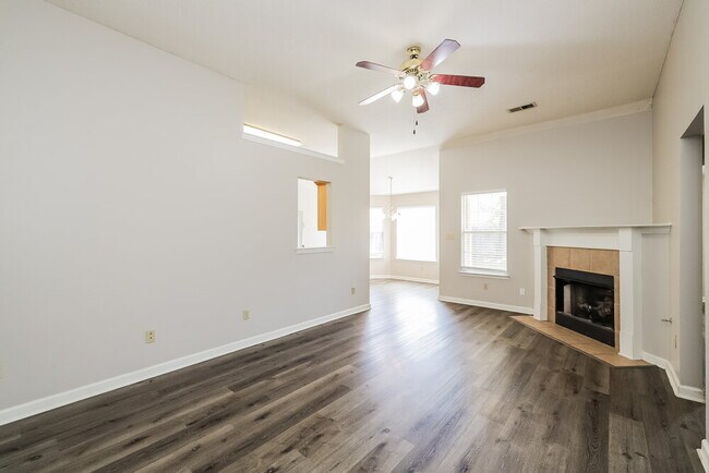 Foto del edificio - 8468 Cross Point Dr
