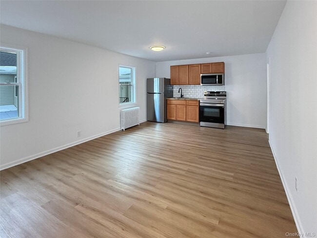 Foto del edificio - 4332 Albany Post Rd