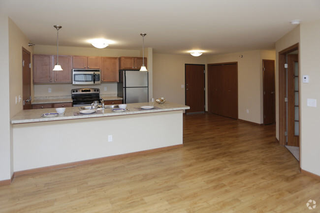 Kitchen and Dining Area - Sterling Pointe Apartment Community