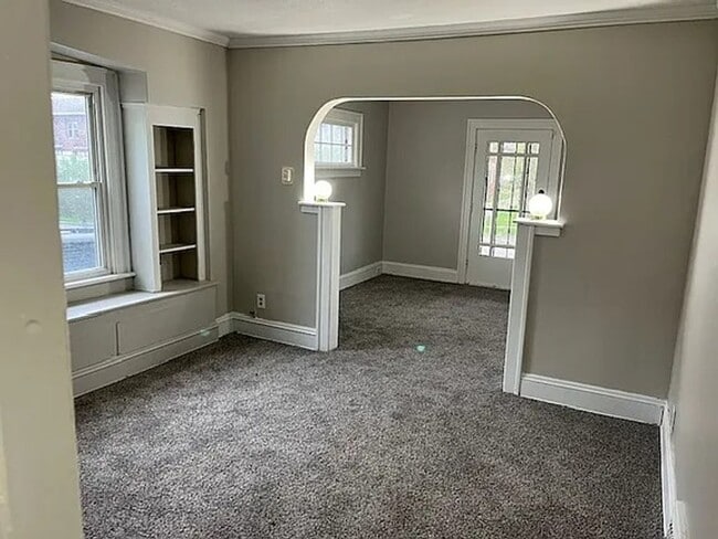 Building Photo - Rexford beautiful home