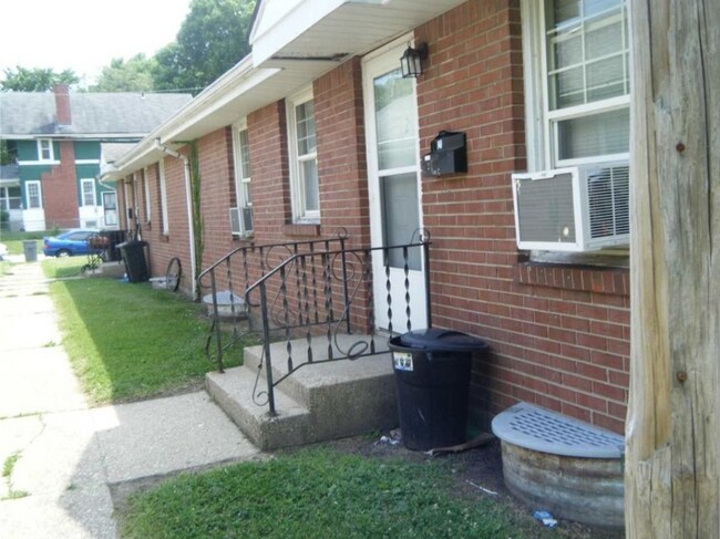 Building Photo - 1005 Garfield Ave