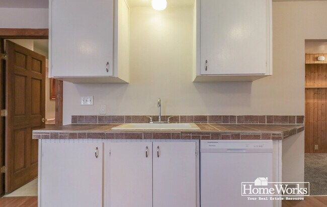 Building Photo - 521 Geyer Ave