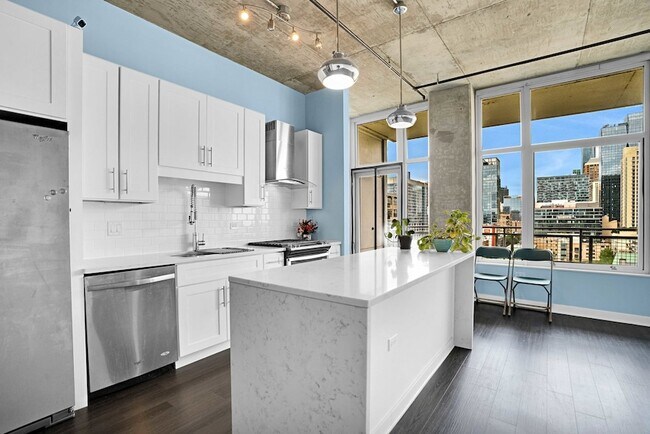Foto del edificio - 50 E 16th St