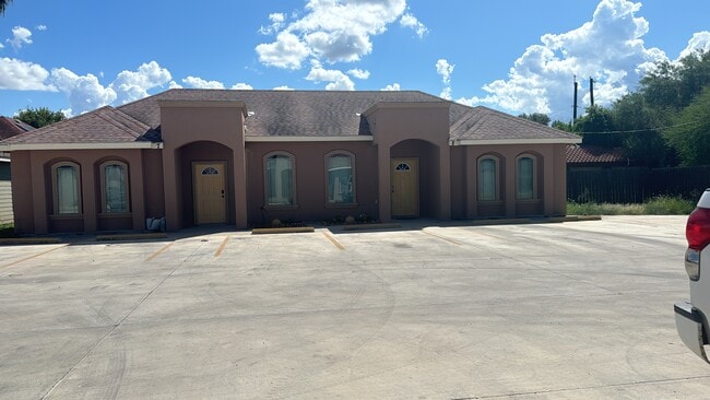 Building Photo - 12 Chaparral St