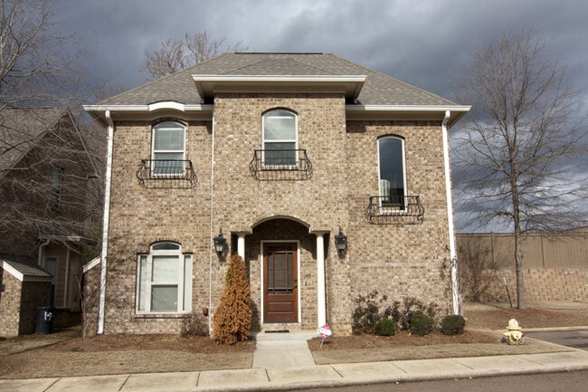 Photo - Falls Grove House