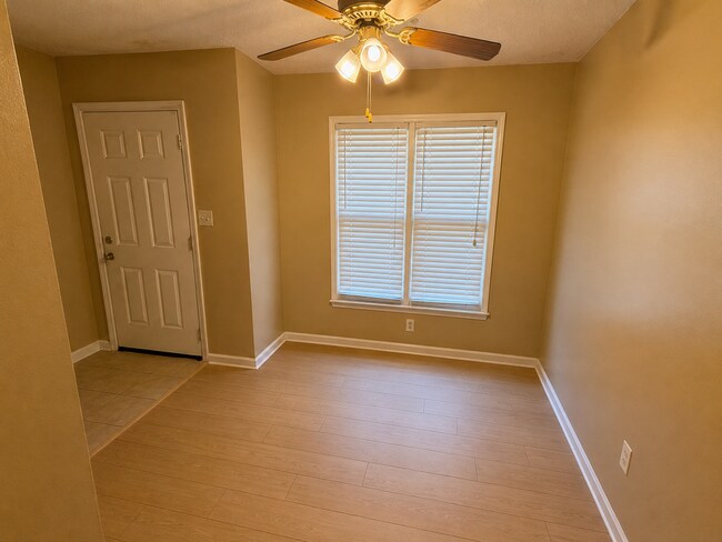 Foto del edificio - 1220 Oakplace Dr SW
