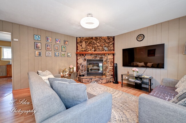 Building Photo - 117 Marryat Pl