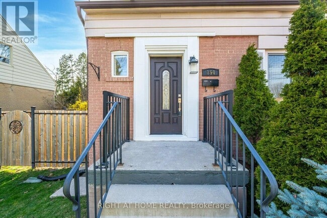 Building Photo - 154 Martin Grove Rd