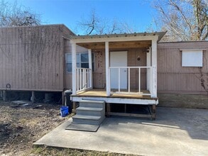 Building Photo - 310 Harris Rd