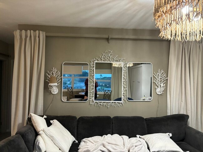 Building Photo - 1850 S Ocean Dr