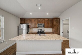 Building Photo - 1324 White Sand Dr