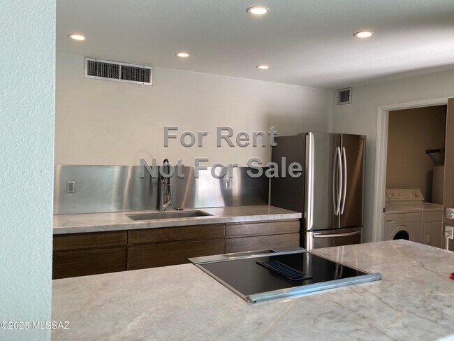 Foto del edificio - 5701 E Glenn St