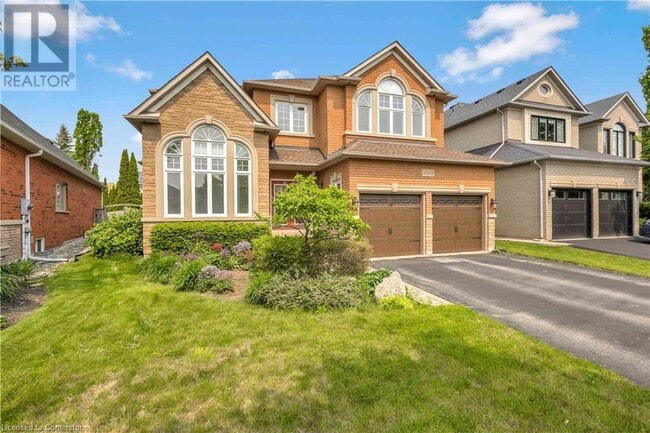 Building Photo - 4145 Bonavista Crescent