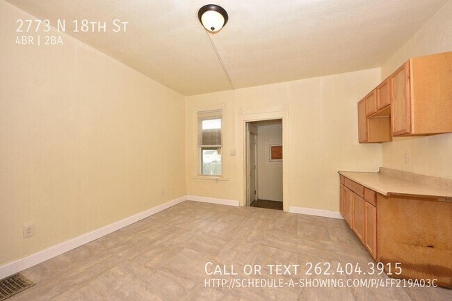 Foto del edificio - Large Four Bedroom Single Family Home