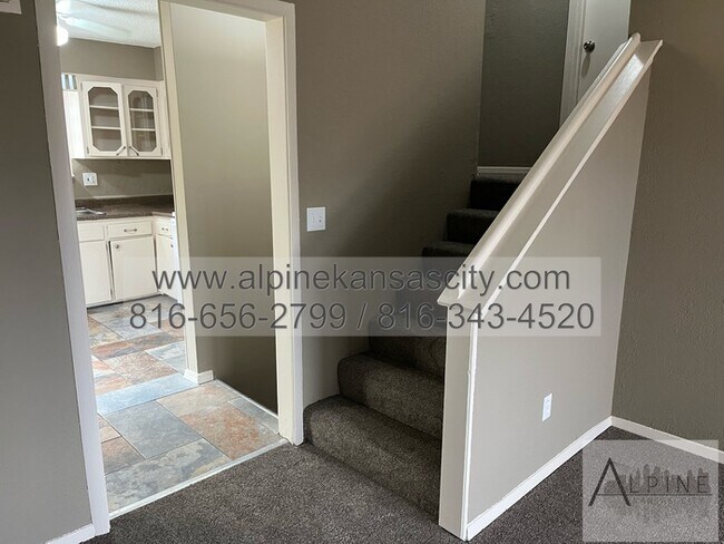 Foto del edificio - Updated Independence Duplex, Fort Osage SD